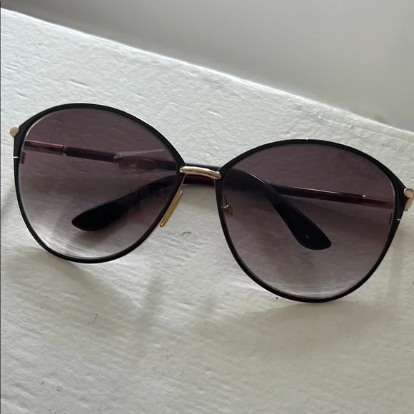 Tom Ford Penelope Sunglasses - Picture 6 of 7